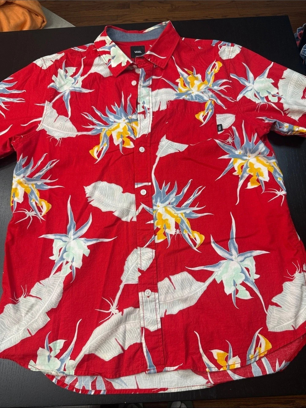 Vans Floral Button-Down in Red & White Size Medium